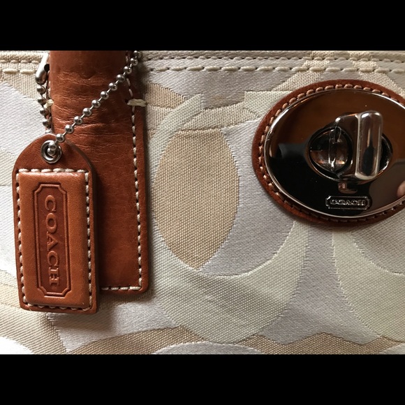Authentic Coach Hamptons Optic Bag - Picture 5 of 8